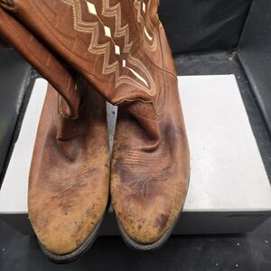 Men's Western Leather Boots in Brown